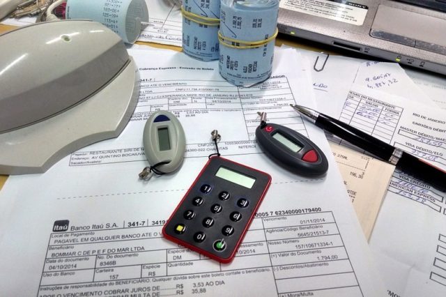 Сутність процесу інформаційно-аналітичного забезпечення органів державної виконавчої влади в Україні (реферат)