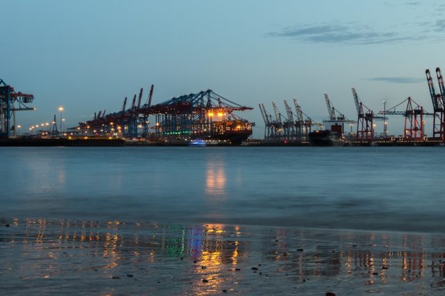 Особливості розробки проекту використання інноваційного перевантажувального устаткування в морському порту (реферат)