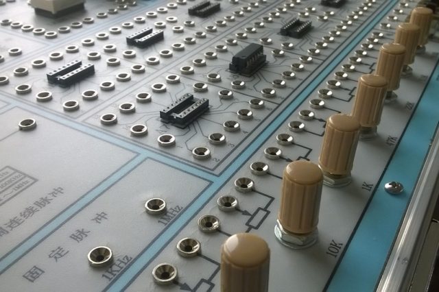 Несущие конструкции электронно-оптической аппаратуры (реферат)