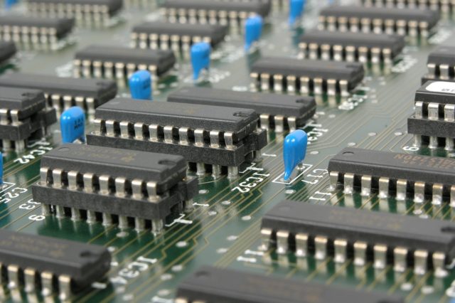 Микропроцессорные устройства (курсовая)