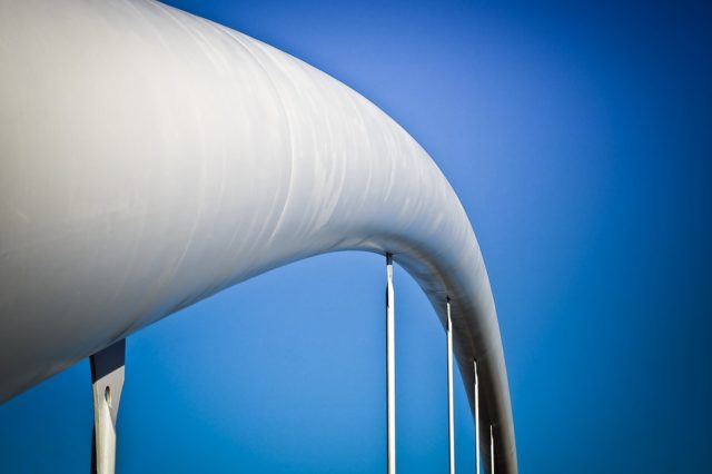 Расчёт балки (с шарниром) на прочность (задача)