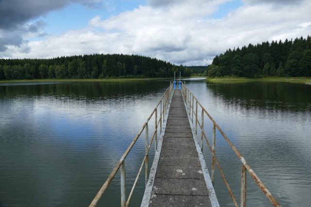 Визначення напруг на похилих площадках. Умови на поверхні. Головні напруги. Інваріанти напруженого стану (реферат)