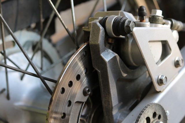 Круглі осесиметричні пластини змінної товщини (реферат)