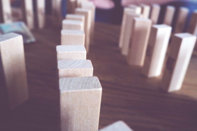 Прямокутна пластина постійної товщини. Пластина, шарнірно обперта по протилежних сторонах (реферат)