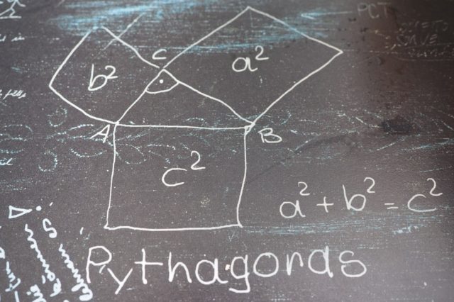 Рівняння руху оболонок (реферат)