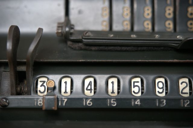 Розрахунок циліндричних оболонок, що перебувають під дією поверхневого навантаження (реферат)