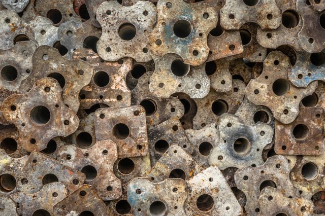 Стрижневі системи з кінцевим числом ступенів свободи при гармонійному навантаженні (реферат)