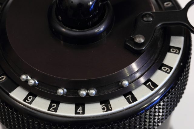 Узагальнені сили й узагальнені переміщення. Робота зовнішніх сил (реферат)