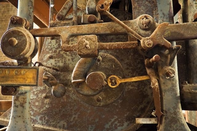 Вплив умов закріплення кінців стрижня на величину критичної сили (реферат)