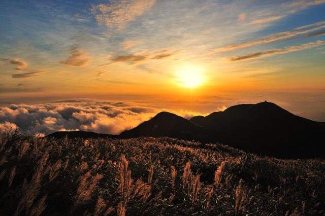 Культ солнца в мифологии якутов (проблема древних этнокультурных параллелей) (реферат)