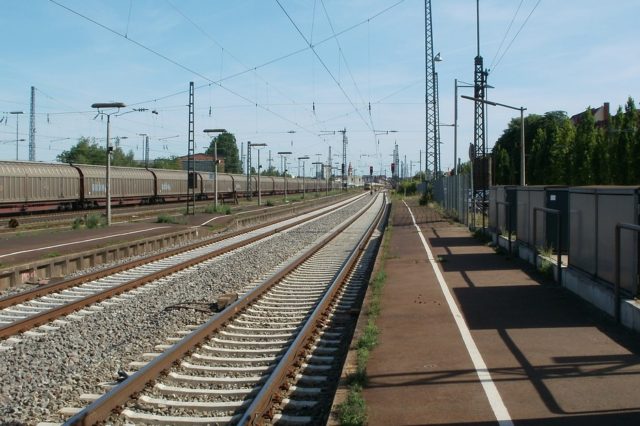 Проблемы развития и планирования работы Львовской железной дороги и хозяйство района ее обслуживания (реферат)