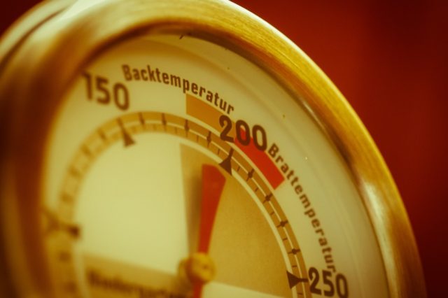 Создание измерительного аппаратно-программного комплекса термометра на основе микроконтроллеров семьи ATMEGA (курсовая)