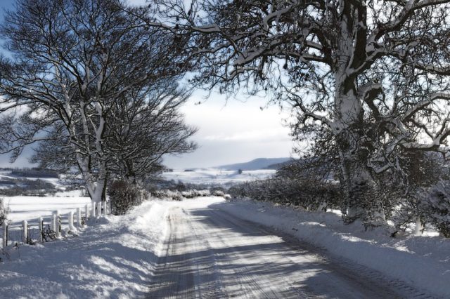 Способы защиты земляного полотна от обледенения и промерзания (реферат)