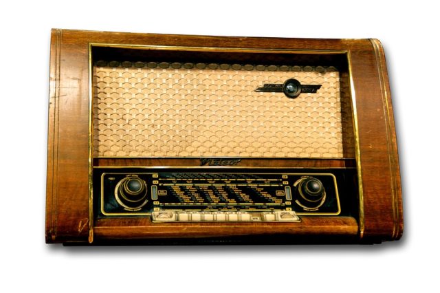 Приемник радиовещательный СВ диапазона (курсовая)