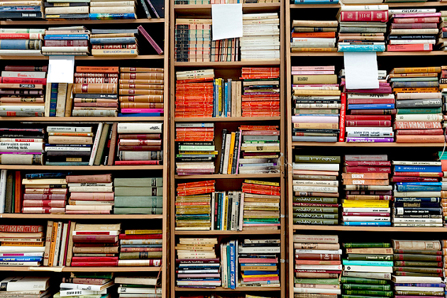 В.В. Глущенко, В.Н. Чехунов Финансы 2000 (книга)